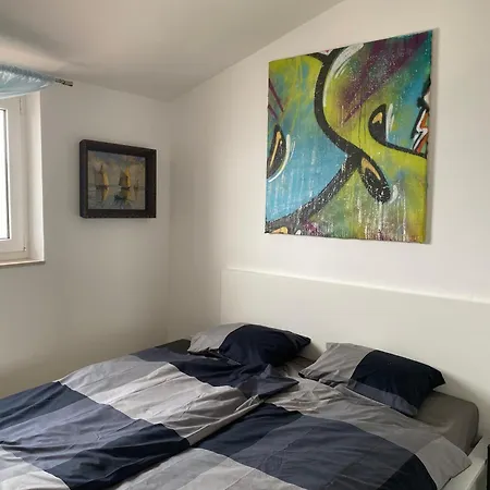 Daire Sea View Apartment, 4 Min. By Foot To Main Jadranovo