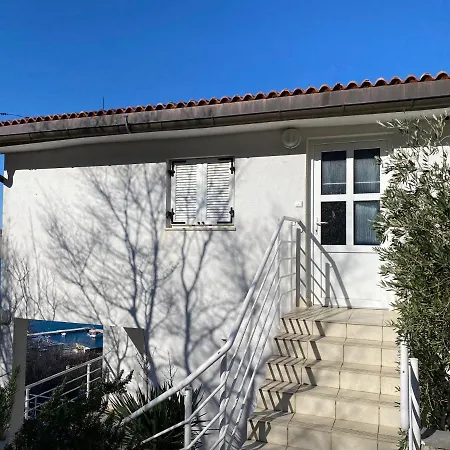 Sea View Apartment, 4 Min. By Foot To Main Jadranovo