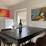 شقة Sea View Apartment, 4 Min. By Foot To Main *