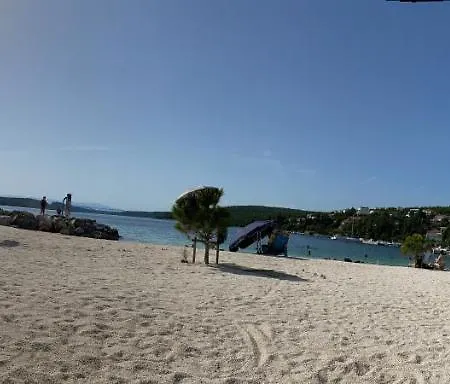 Sea View Apartment, 4 Min. By Foot To Main *